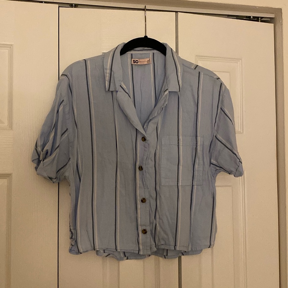 SO Light Blue Striped Short Sleeve Button Up Size M